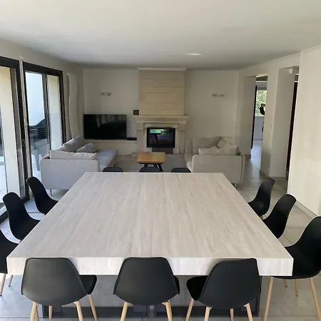 Grande Avec Piscine Chauffee Et Jacuzzi Mouen