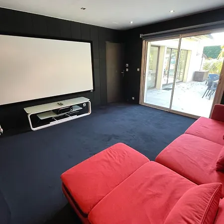 Grande Avec Piscine Chauffee Et Jacuzzi Mouen