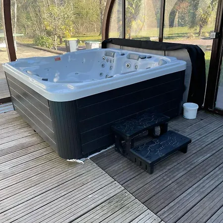 Grande Avec Piscine Chauffee Et Jacuzzi Villa Mouen