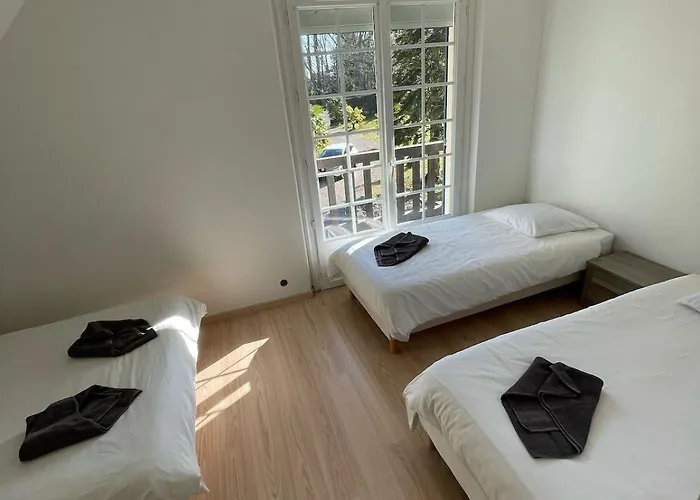 Grande Avec Piscine Chauffee Et Jacuzzi Willa