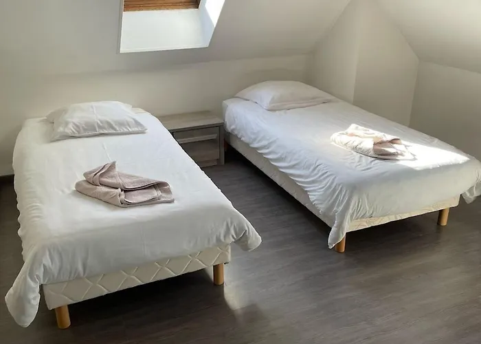 Grande Avec Piscine Chauffee Et Jacuzzi