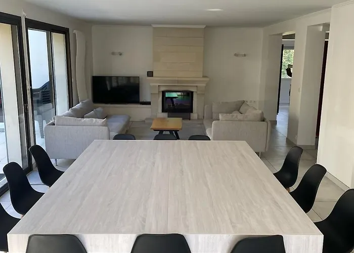 Grande Avec Piscine Chauffee Et Jacuzzi Mouen