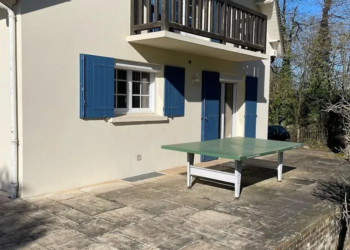 Grande Avec Piscine Chauffee Et Jacuzzi *