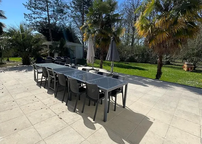 Grande Avec Piscine Chauffee Et Jacuzzi Willa *