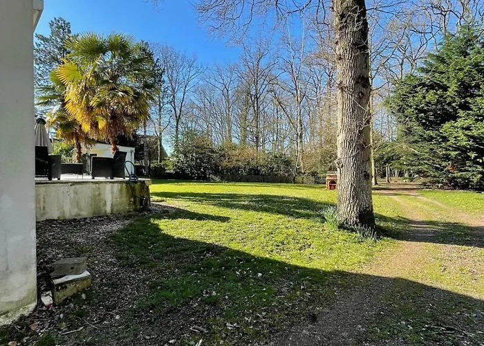 Grande Avec Piscine Chauffee Et Jacuzzi Willa