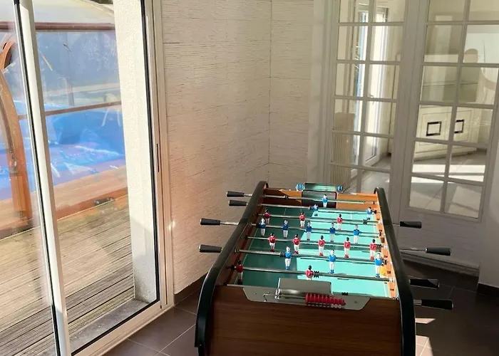 Grande Avec Piscine Chauffee Et Jacuzzi Willa Mouen